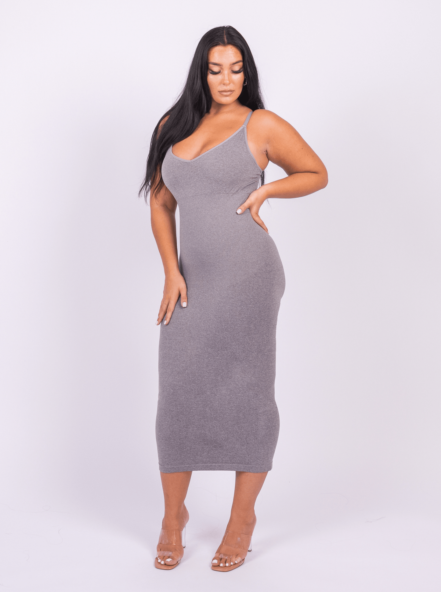 Shaper Maxi Kleid mit V-Ausschnitt und Spaghettiträgern