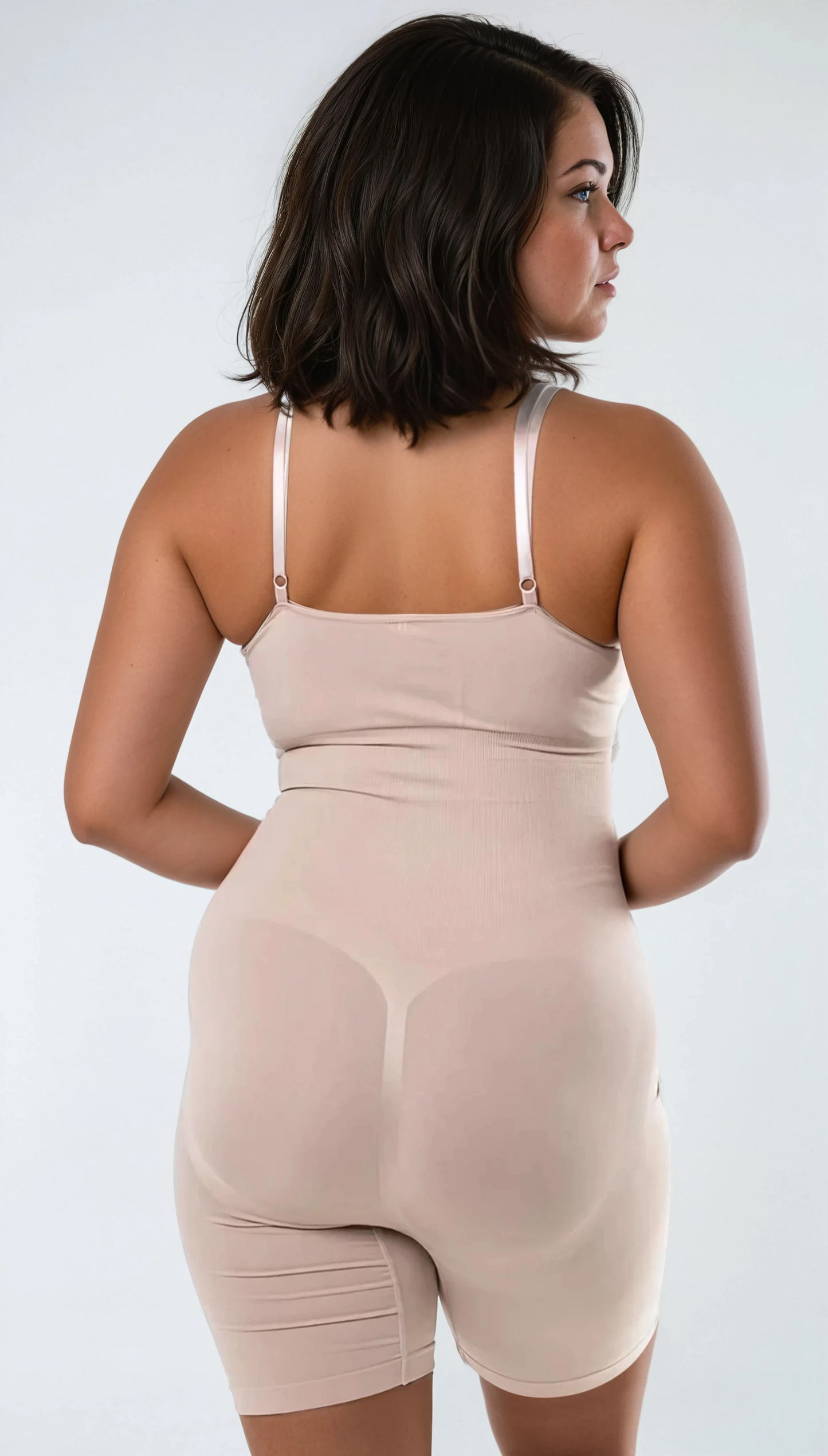 Kelly - Formende Bodyshort mit Spaghettiträgern