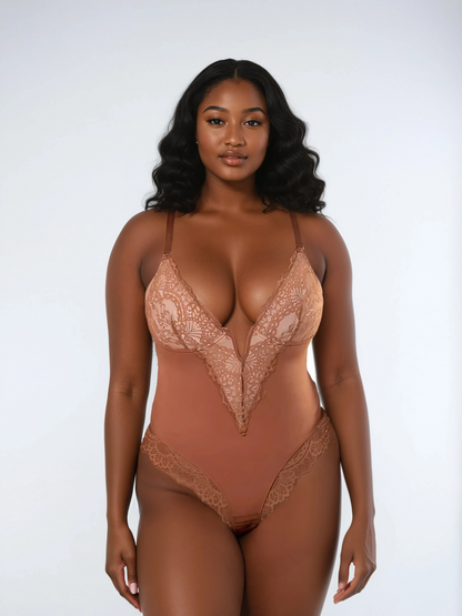 Zoë – Luxuriöser Spitzen Bodysuit