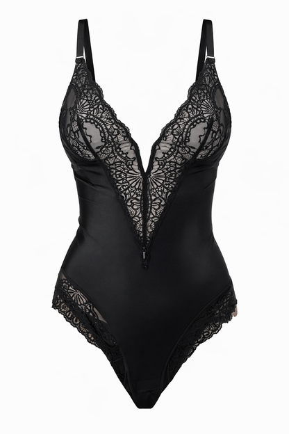 Zoë – Luxuriöser Spitzen Bodysuit