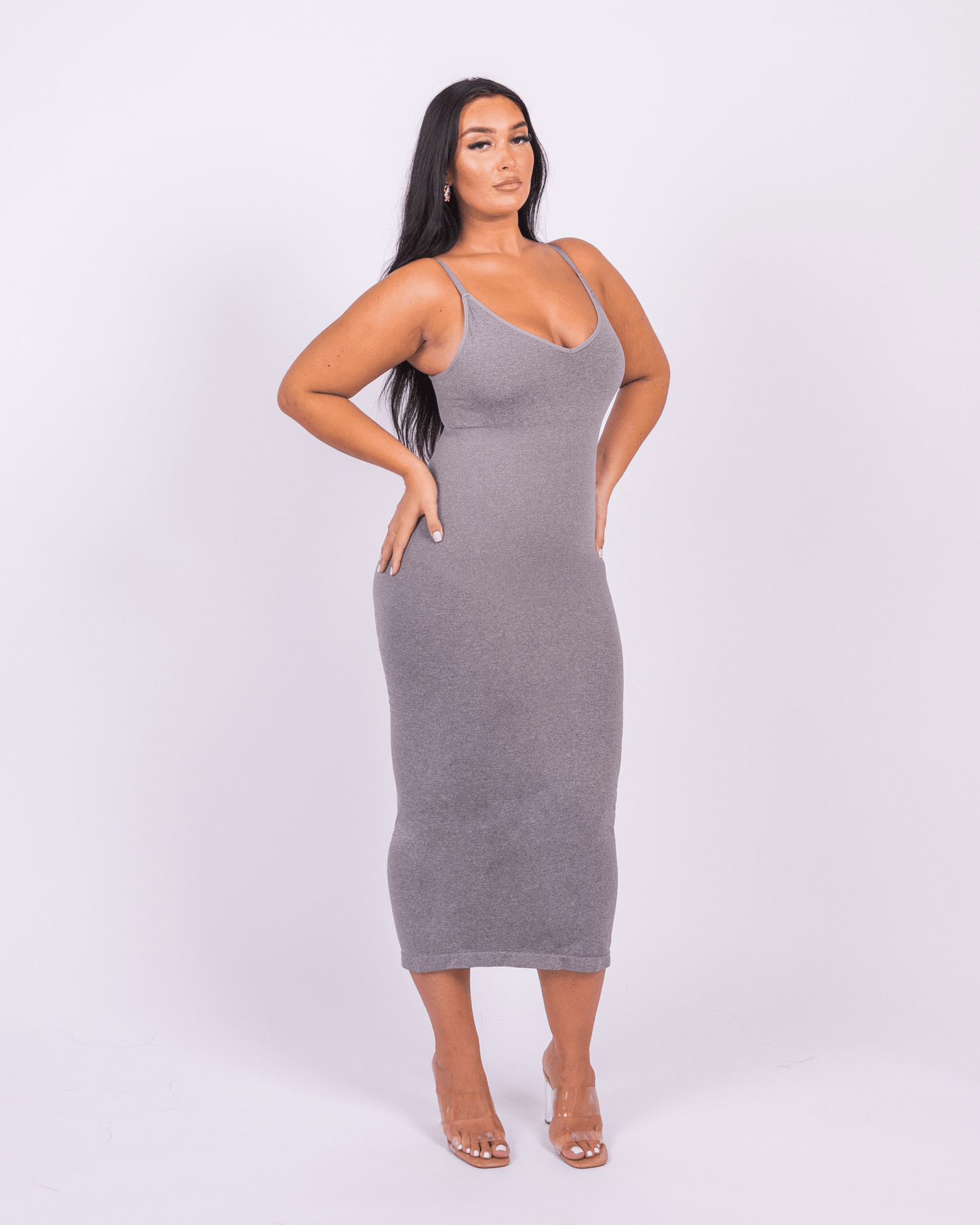 Shaper Maxi Kleid mit V-Ausschnitt und Spaghettiträgern